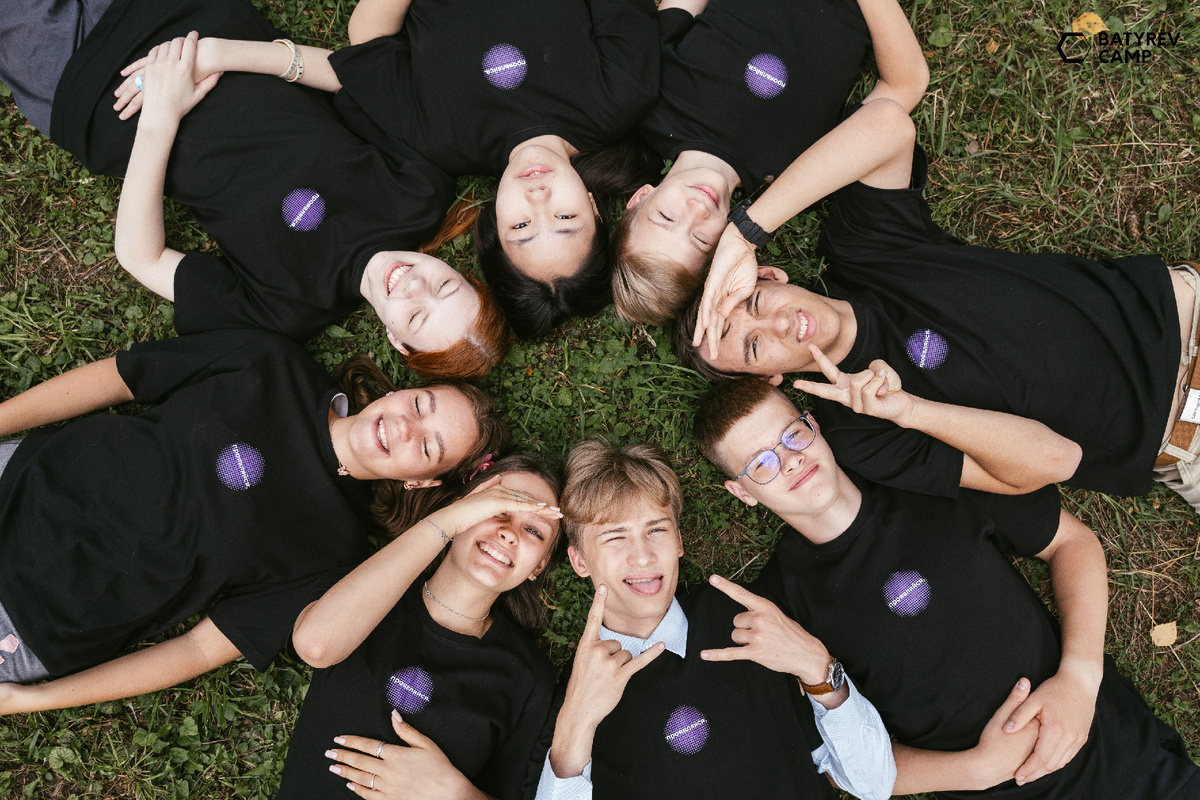 Плюсы лагерей и образовательных программ: знакомство с разными людьми расширяет горизонты