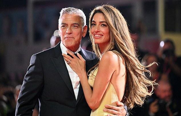 Актер признался, что они с Амаль никогда не ссорились, вызвав вопросы у поклонников