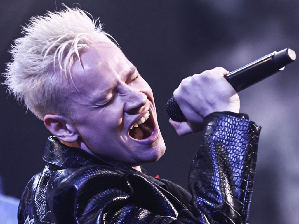 Shaman (настоящее имя — Ярослав Дронов)  