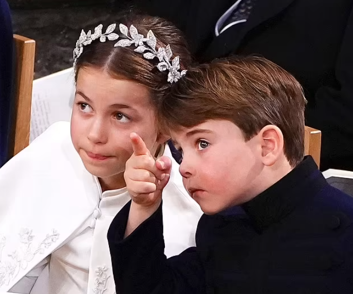 Очаровательная ошибка принца Луи на коронации. Как дети Уэльских покорили сердца?