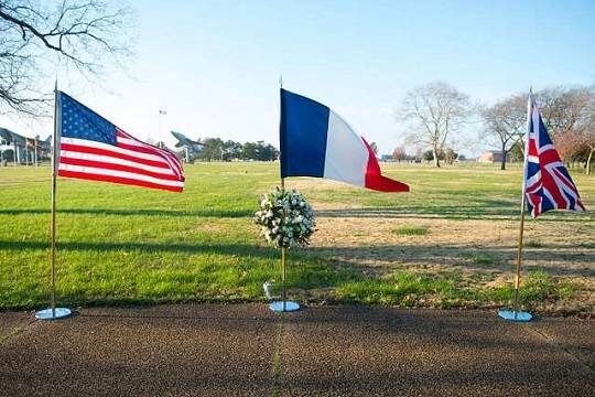    Франция и Великобритания допускают территориальные уступки со стороны Украины