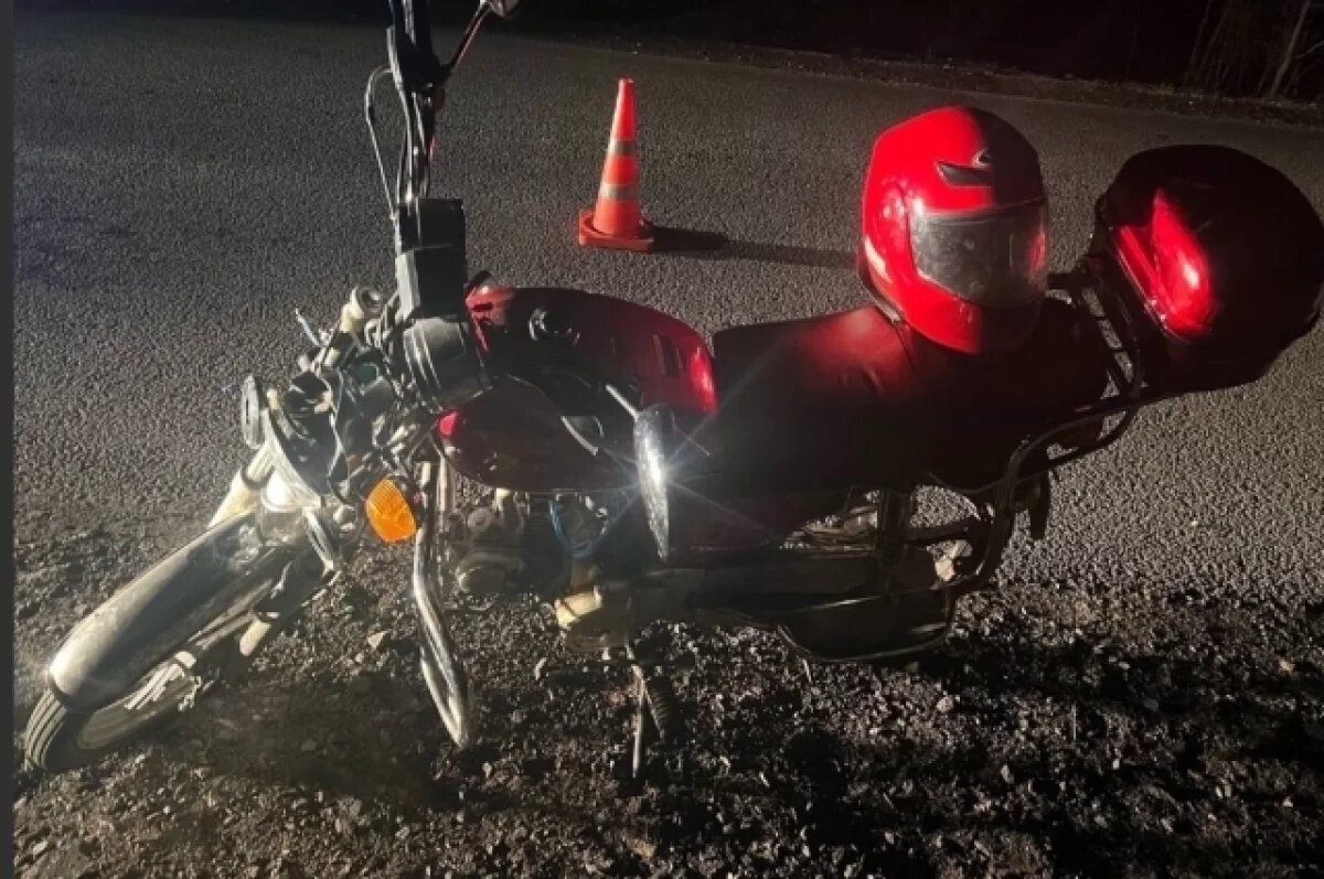    В Курганской области 17-летний бесправник на мопеде сбил пешехода