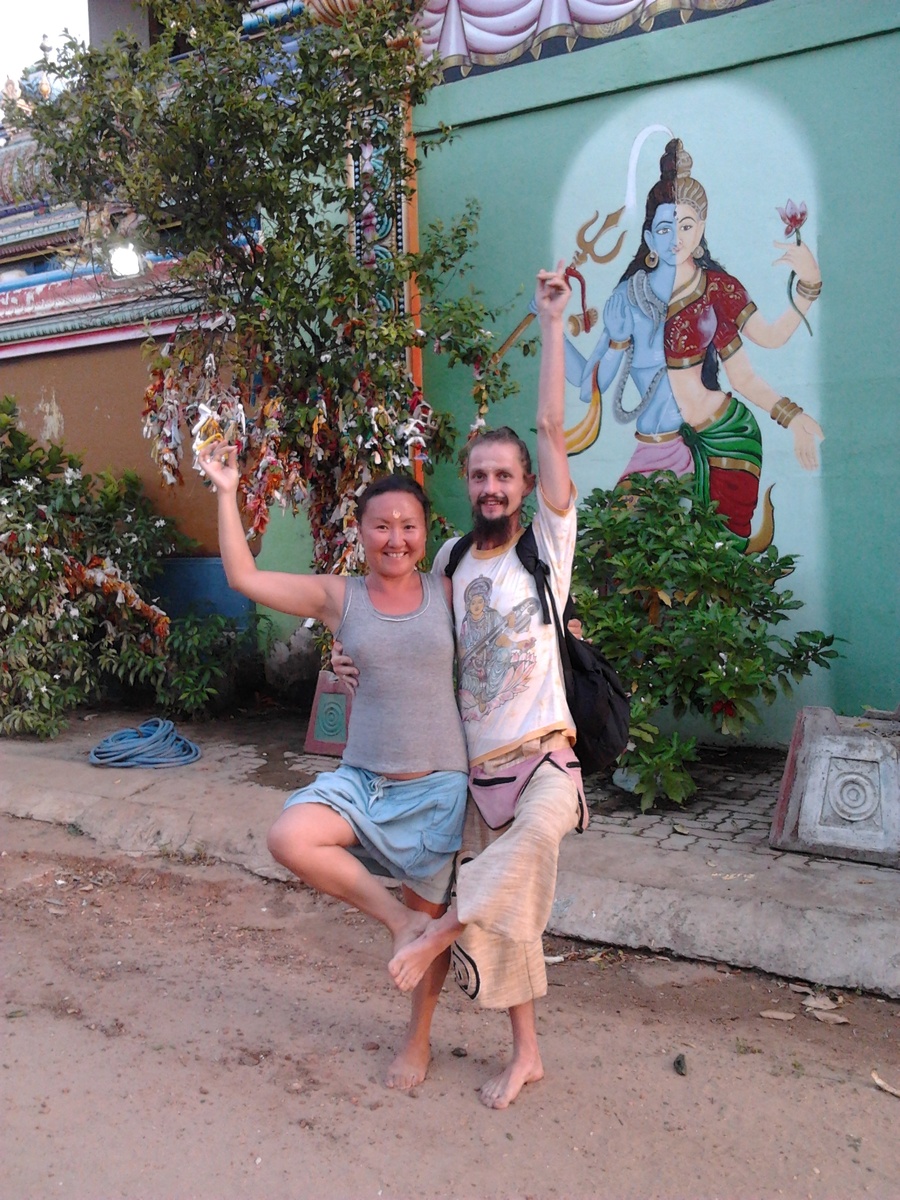 Шива и Шакти за нами