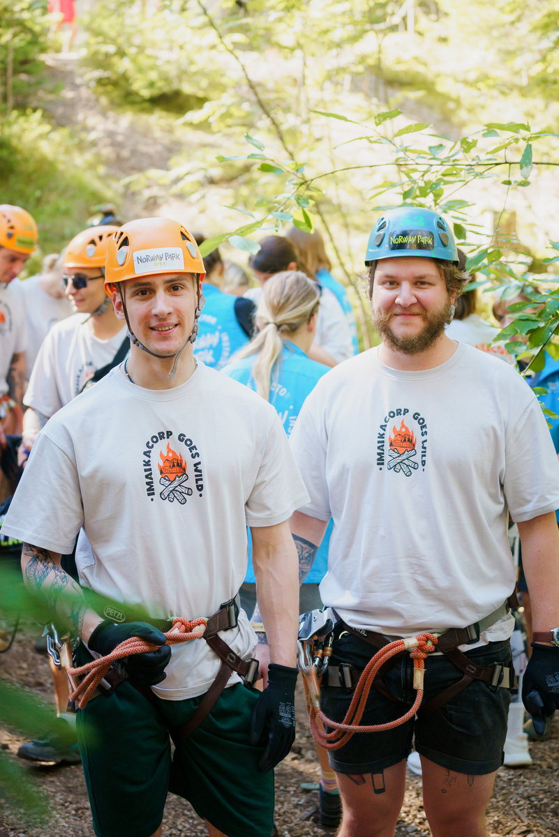 В нашей компании мерч стал неотъемлемой частью корпоративной этики. Мы часто делаем мерч для сотрудников, а они с удовольствием его носят.