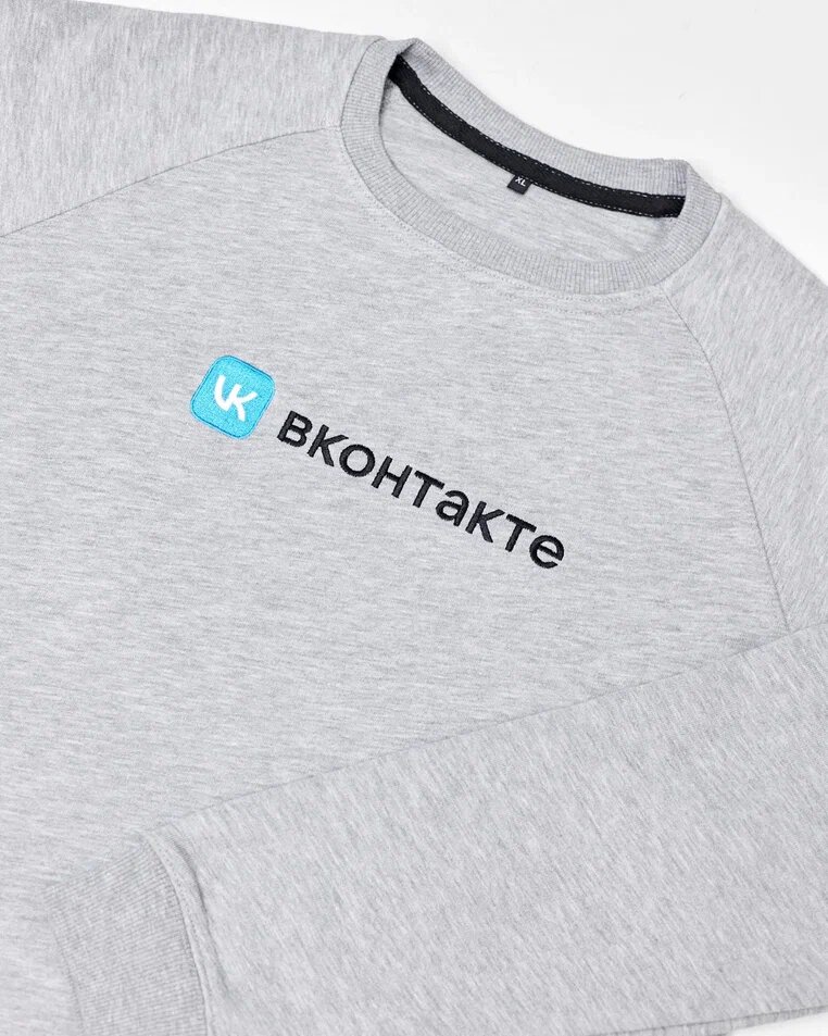 Крупные компании регулярно запускают мерч в продажи, так как он является успешным маркетинговым инструментом. 