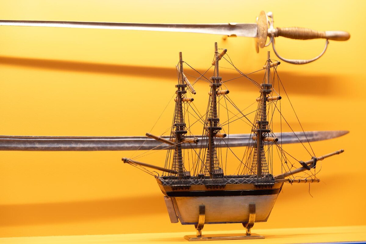 Модель голландского судна. Вторая половина XVII в. Дерево, нити, бронза, ручная работа. Калужский объединённый музей-заповедник.  Пресс-служба музея-заповедника "Царицыно" 