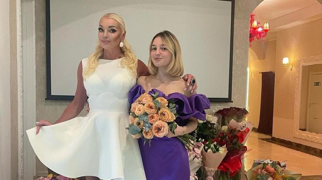 Анастасия Волочкова и ее дочь Ариадна