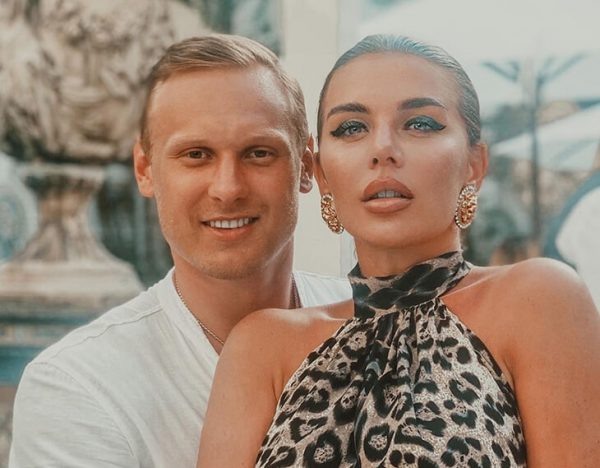    Анна Седокова и Янис Тимма. Фото: ТВЦ