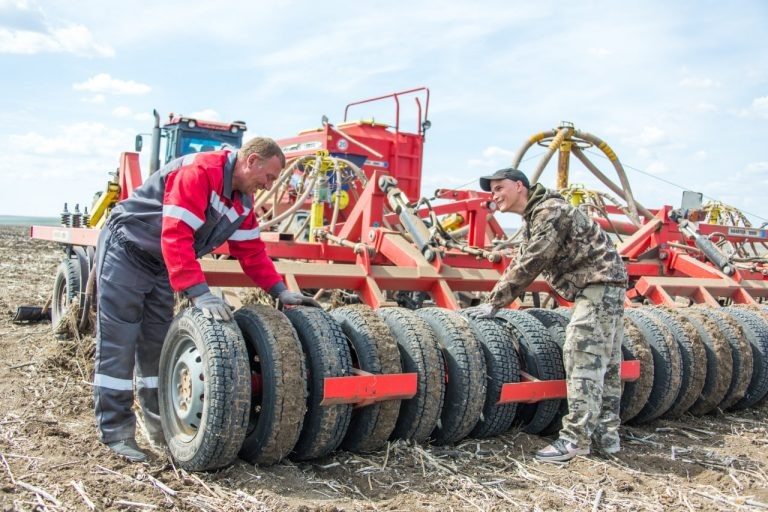    Акбулакские земледельцы набрали темпы посевной Алла Черкесатова