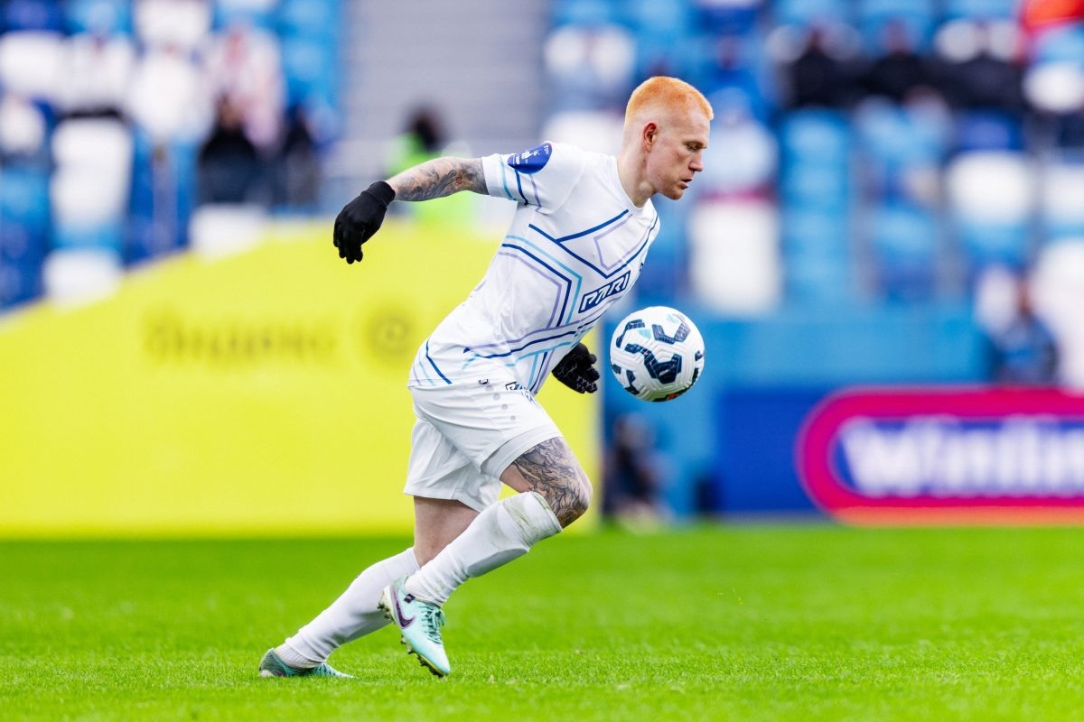    Рыжеволосый футболист весьма органично вписался в состав \