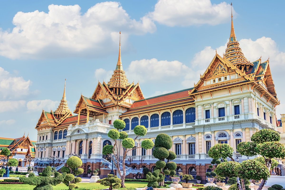Королевский дворец в Бангкоке. Тронный зал в Чакри Маха Прасат стал первым местом в Таиланде, где было проведено электричество.