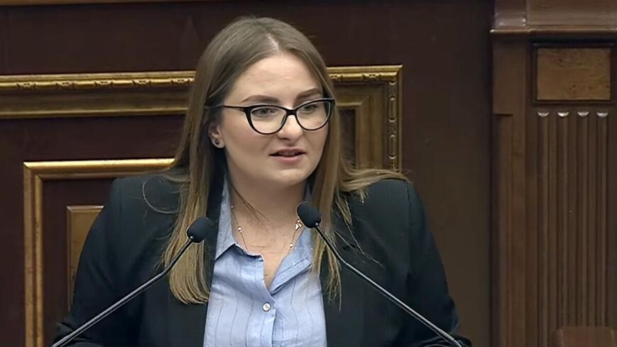 © Photo : press office of the Parliament of Armenia