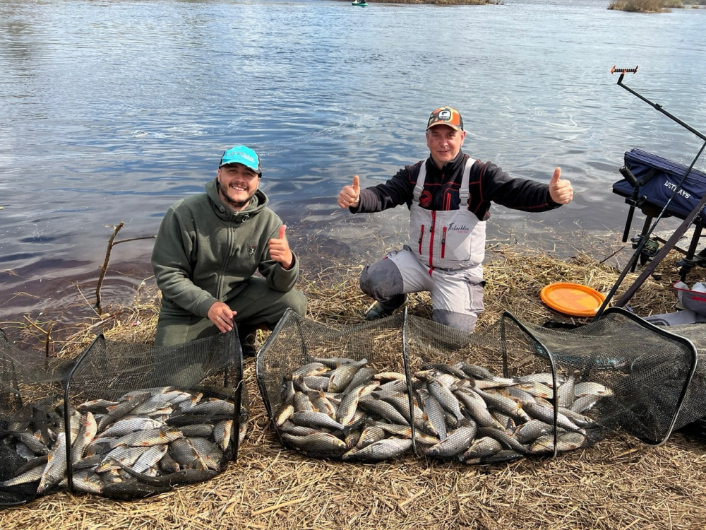 Фото из одного из многочисленных отчетов с реки Луга на сайте Питерский клуб рыбаков...