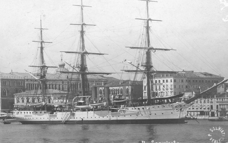 Источник фото сайт-https://www.maritimequest.com/warship_directory/argentina/pages/presidente_sarmiento_1898_page_2.htm 