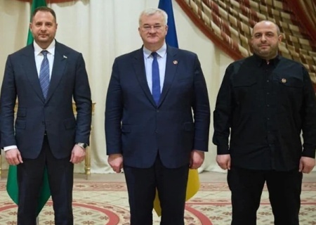    Сибига, Умеров и Ермак остались в Лондоне для отстаивания украинских позиций по переговорам