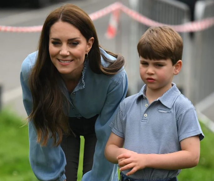 Принцесса Кейт меняет традиции. Новый портрет принца Луи на его 7-й день рождения