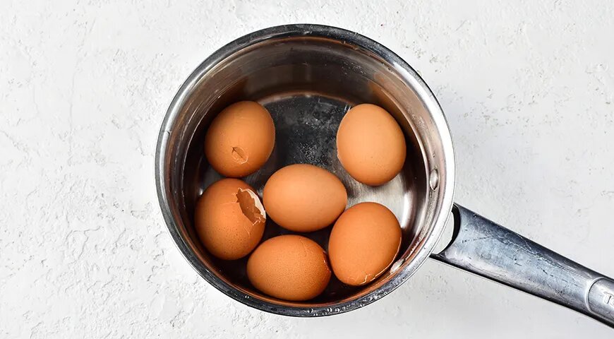   Салат из зеленого лука с яйцом (gastronom.ru)