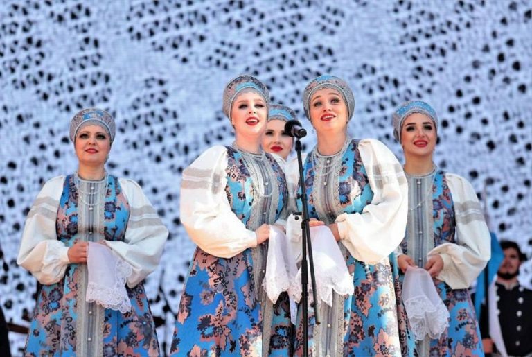    В Оренбуржье на 136 площадках пройдёт караоке-концерт к юбилею Победы Оренбуржье