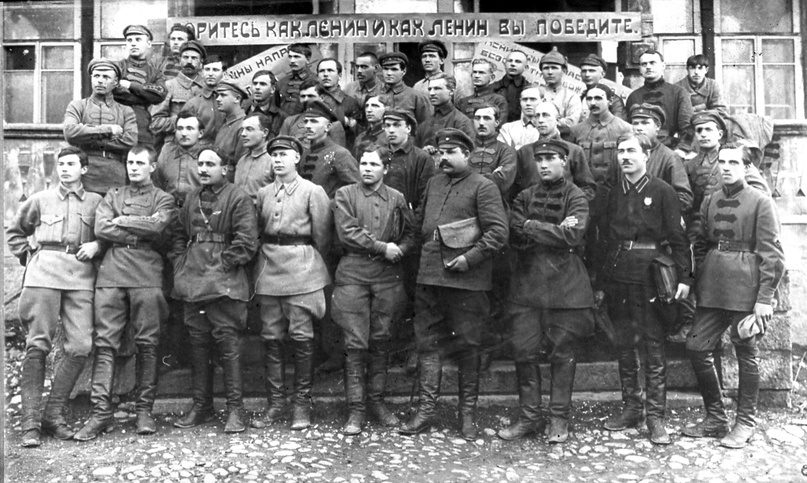 Создать карусельУчастники партийной конференции Верненского военного гарнизона. 1924 г.
ЦГА КФФД КР № 0-28790