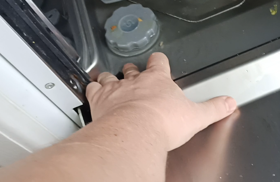 Проверка уровня воды в машинке