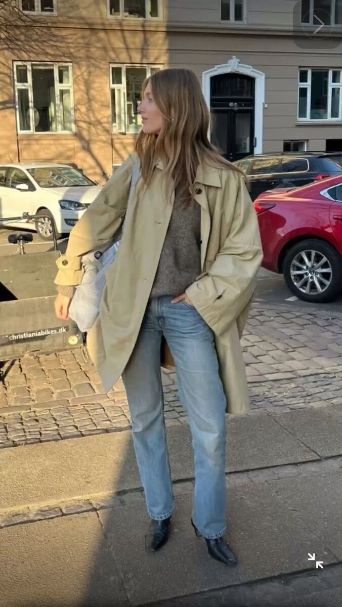 минималистичный  <>