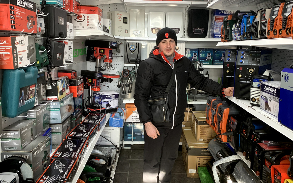 Начало пути ELECTROLITE, рынок "Атлант"

