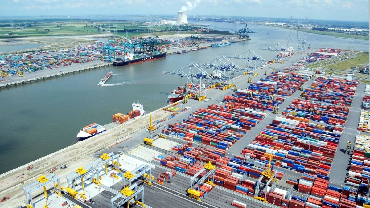 Порт Анверпен - фотография из Интернета