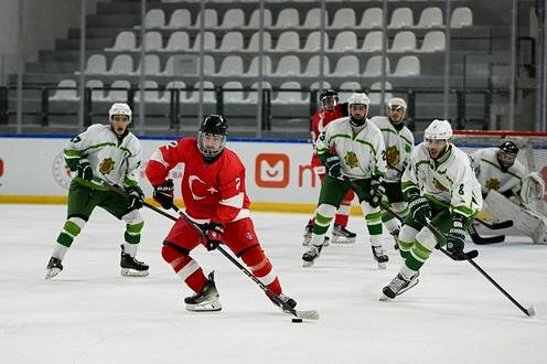 Фрагмент матча Туркменистан-Турция. Фото пресс-службы Федерации хоккея Турции