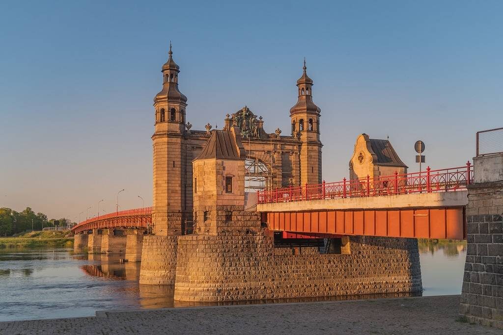 Калининградская область, г. Советск, мост королевы Луизы. Источник фото: Путешествуем.рф