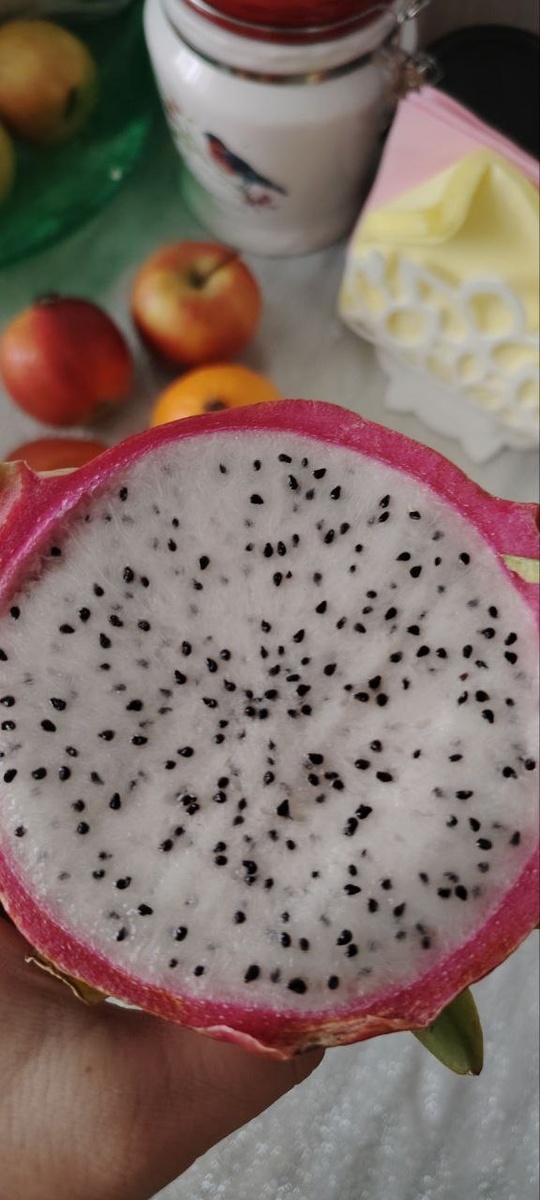 Сочетание ярких красок. 