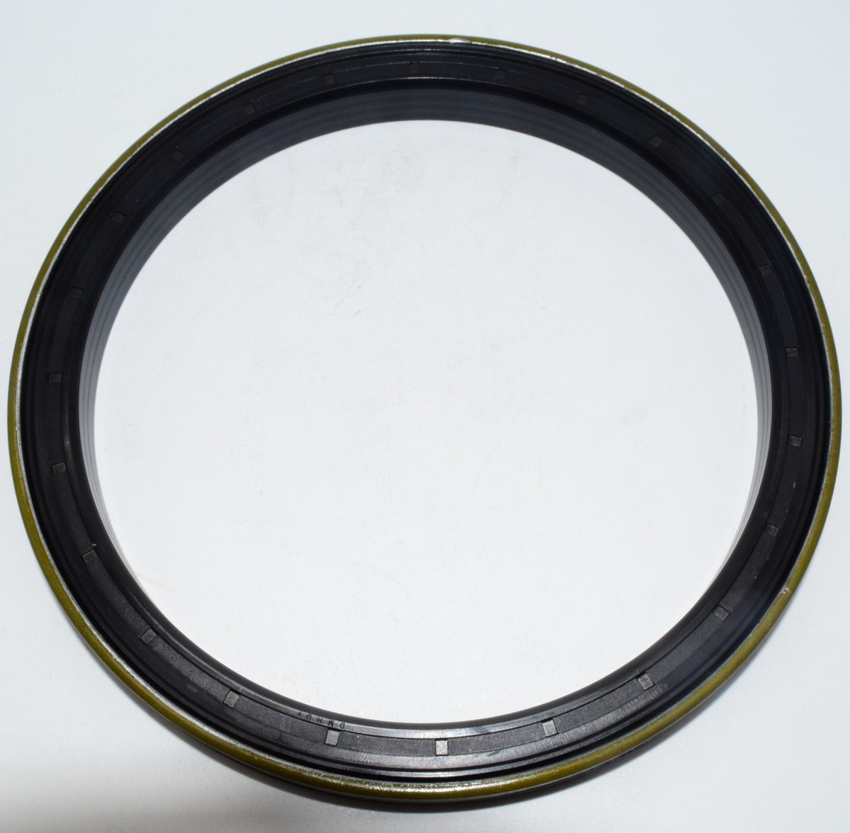 Сальник ступицы погрузчиков Hyundai H940S, H930C (ZGAQ-02912)