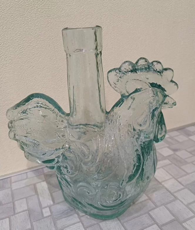    Стеклянный "Калашников" выставлен на продажу в ПетрозаводскеАвито