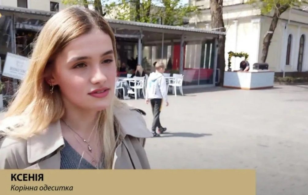    Елена Савельева в роли Ксении из Одессы. Фото © ICTV.