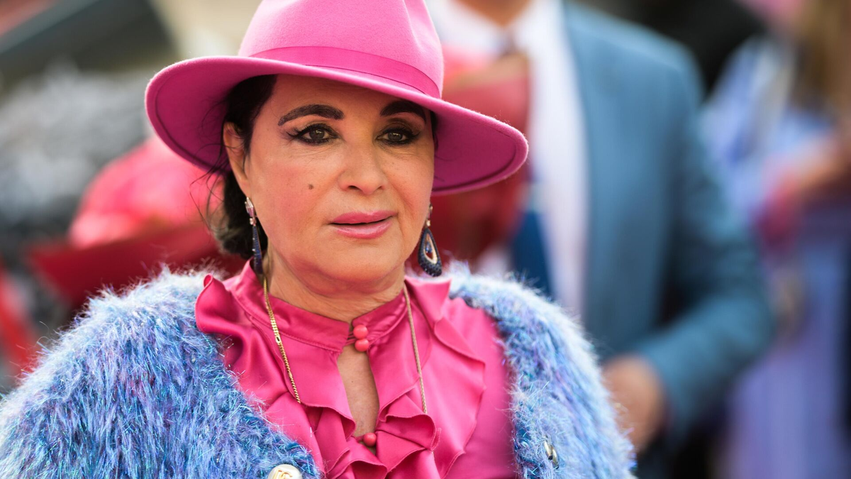  Она сделала головокружительную карьеру в качестве «звёздного тренера», на счету которой немалое количество чемпионов.