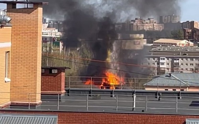    Дом загорелся в городке Машиностроителей в Ижевске