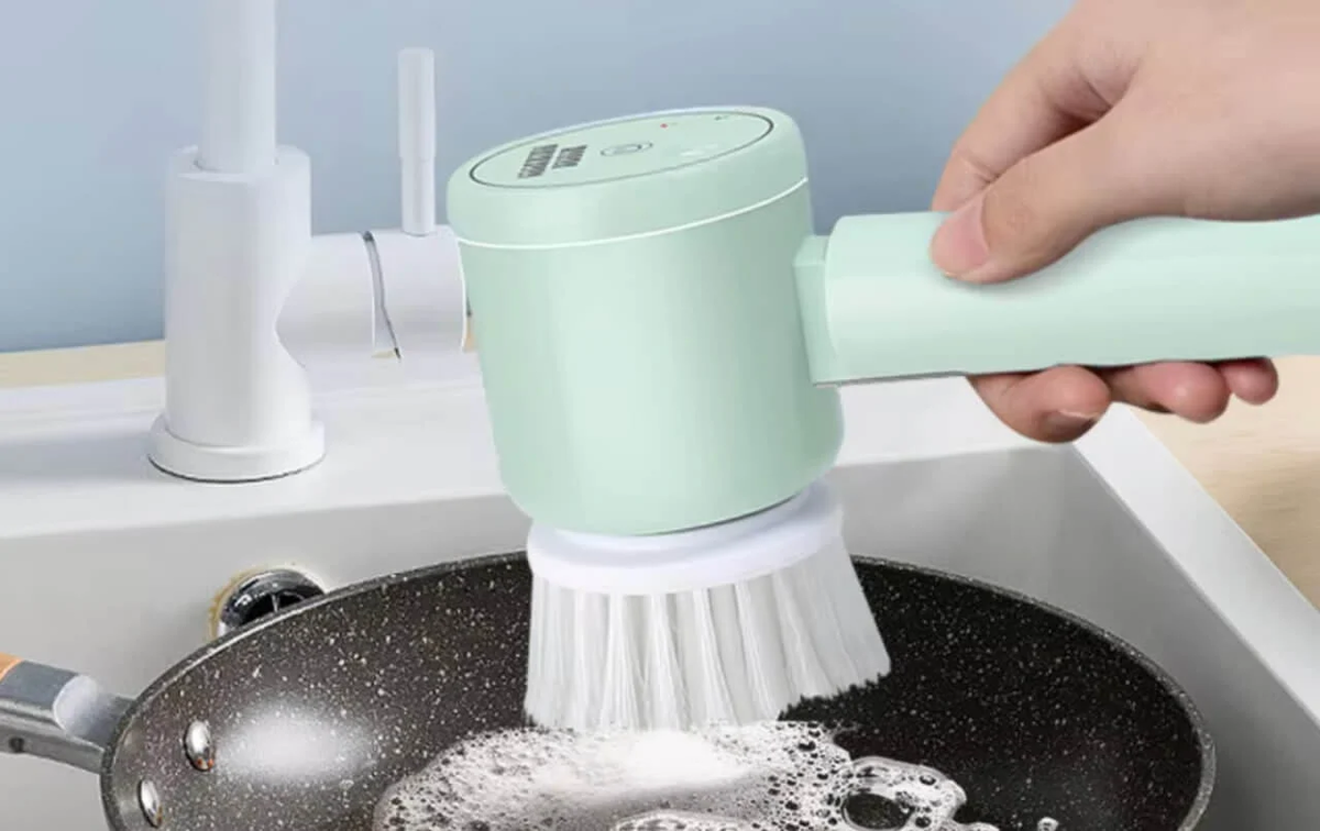 Источник: aliexpress.ru / Складная электрическая щётка для чистки