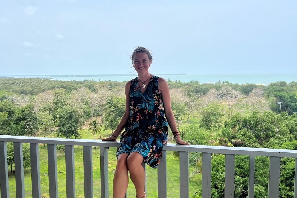 "Сложнее всего начать действовать, все остальное зависит только от упорства." - Амелия Эрхарт