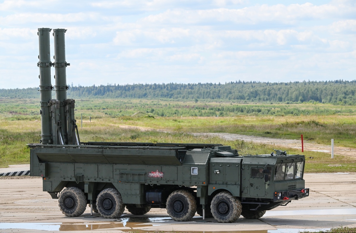     Оперативно-тактический ракетный комплекс "Искандер-М" во время демонстрации возможностей вооружения и военной техники на полигоне Алабино в рамках Международного военно-технического форума "Армия-2023" / РИА Новости / Максим Блинов
