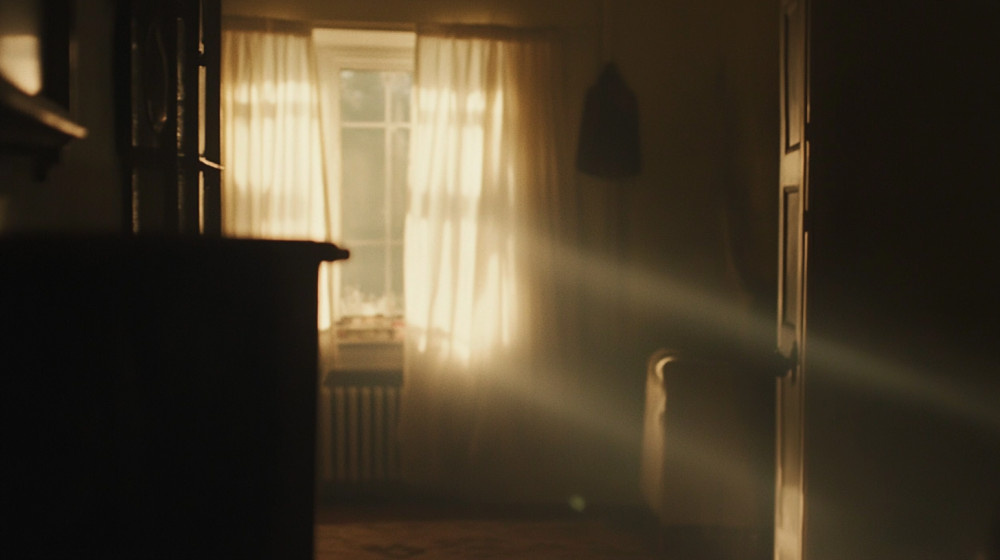    — Мам, если ты сейчас не уйдёшь, я съеду с этой квартиры сама — Лиза, дочь