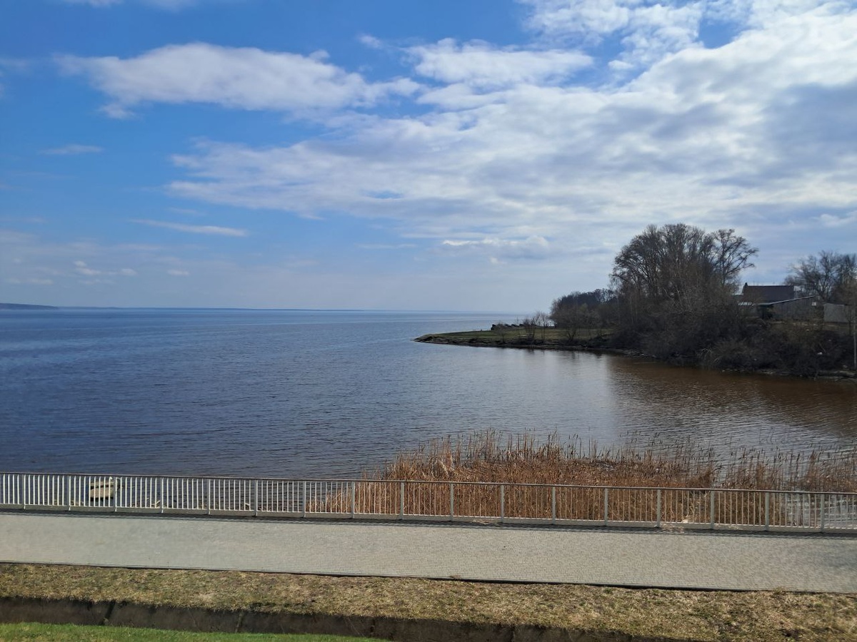 Фото автора Телеграмм - канала «Городские открытки»: https://t.me/city_postcard