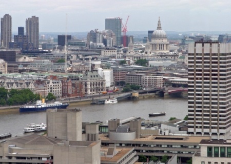     Зеленский попал в ловушку, а Трампу нужно сначала победить своих «союзничков». Мнение Павла Шипилина