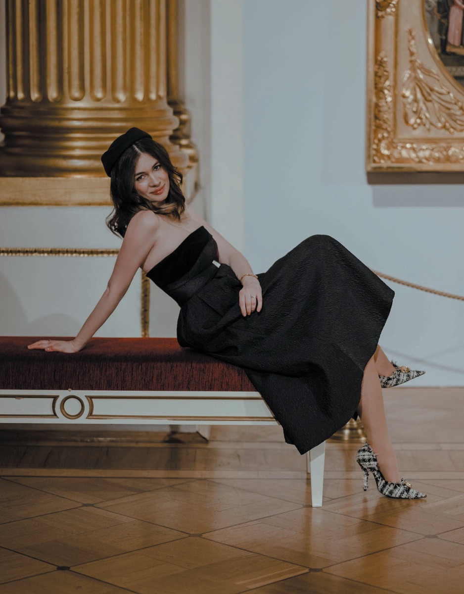 Стилист по одежде: Ирина Катыхина
Фотограф: Юлия Ивонина
Организатор: Продакшн агентство Лилии Ибрагимовой
Украшения: Кристина Тюлина