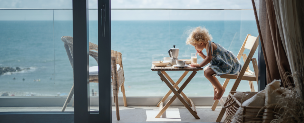 Фото обложки: Dmitry Galaganov / Shutterstock.com

