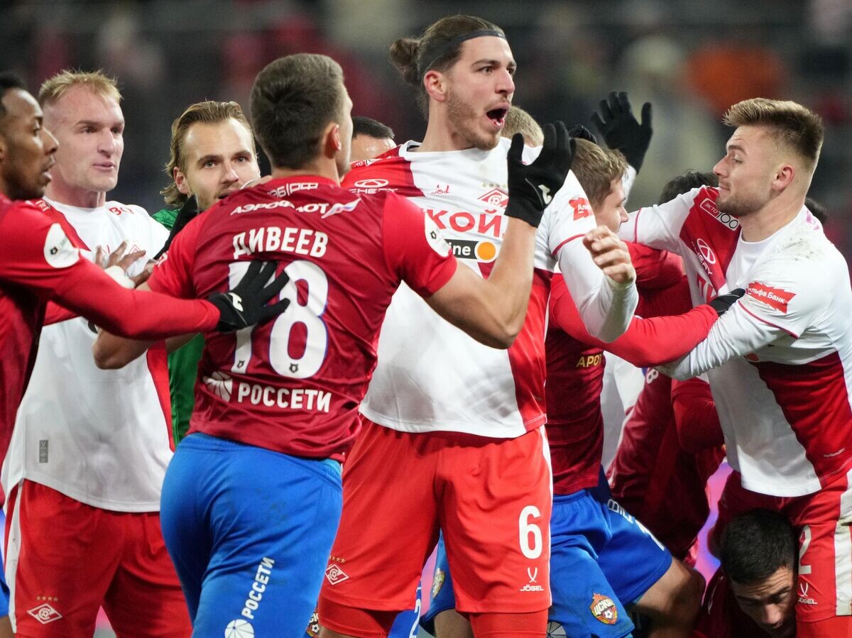    Потасовка в матче ЦСКА - "Спартак"© РИА Новости / Александр Вильф