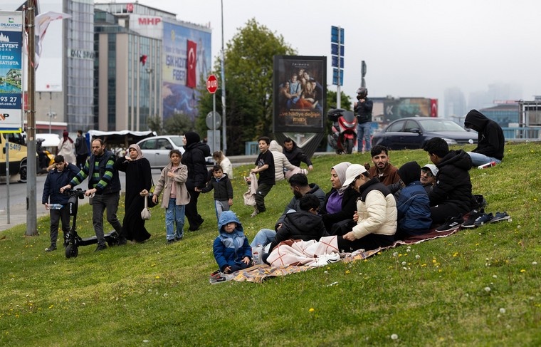    TOLGA BOZOGLU/EPA/TASS