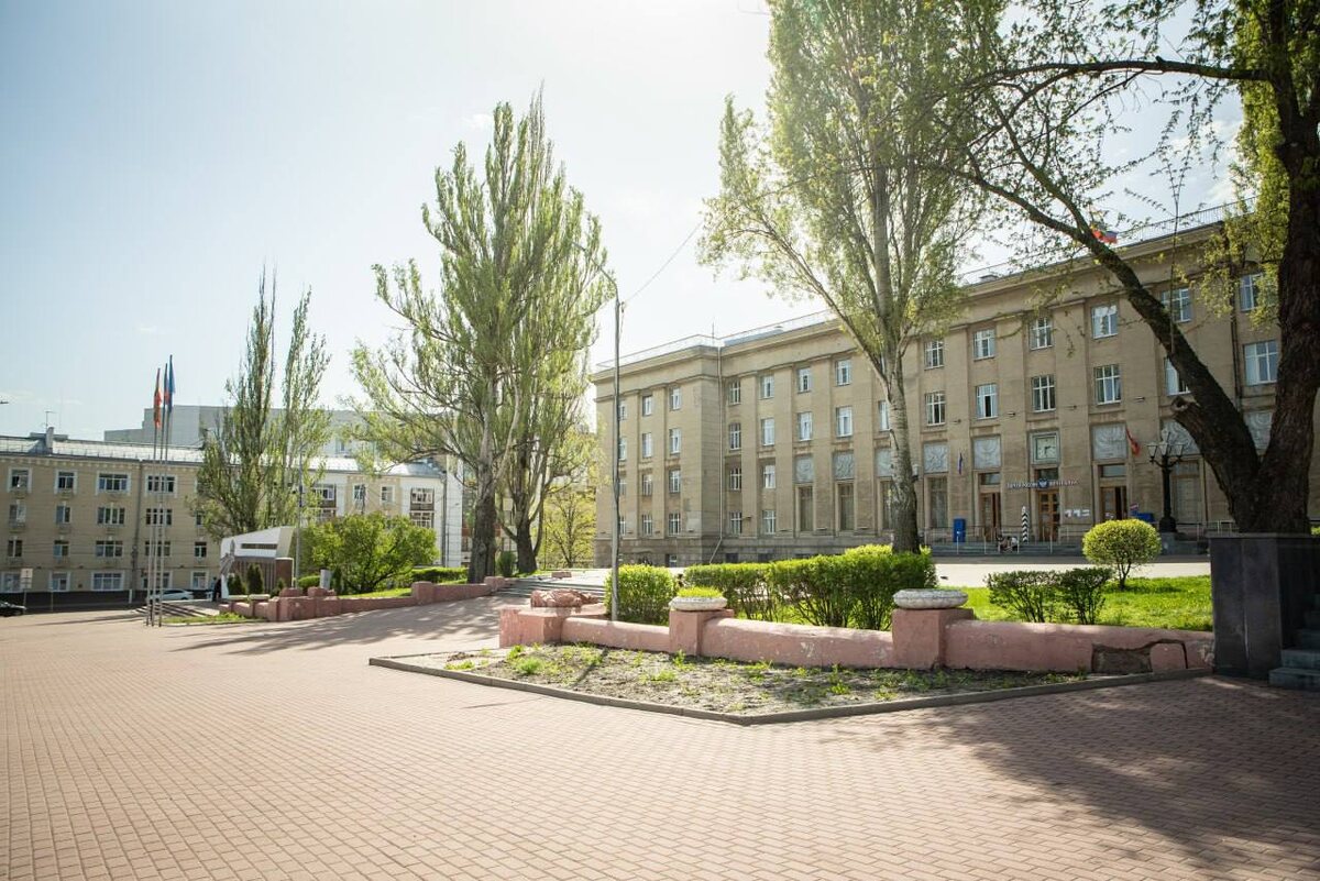    В Курске отремонтируют сквер перед почтамтом на Красной пощади