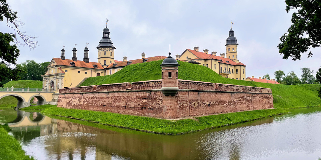 Какие тайны хранит Несвижский замок? Гид по объекту ЮНЕСКО в Беларуси