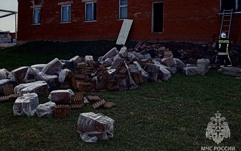    Склад загорелся на территории птицефабрики в Увинском районе