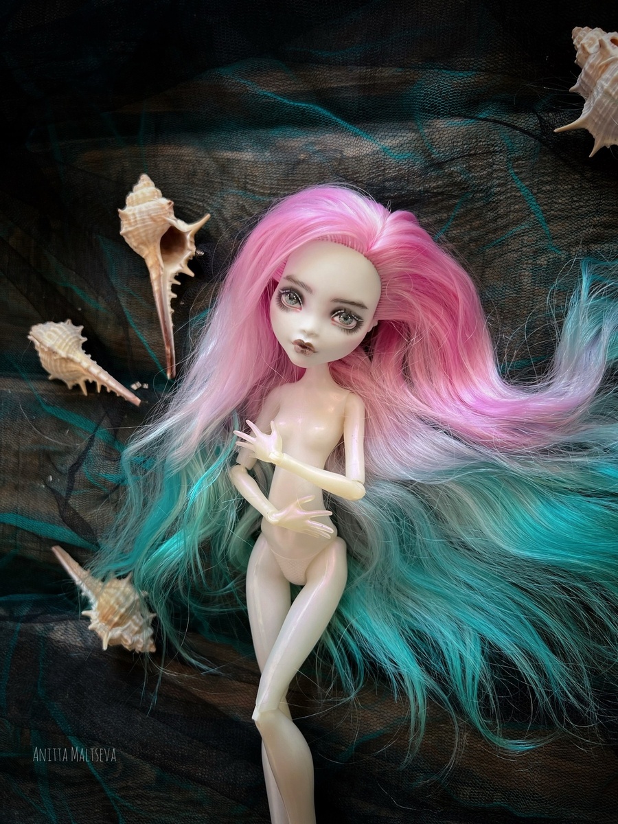 Новое личико куклы. Листай, чтобы увидеть больше фото!