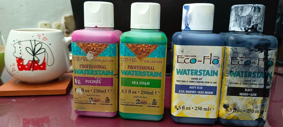 Проникающие краски для кожи водорастворимые Eco-Flo (Италия).